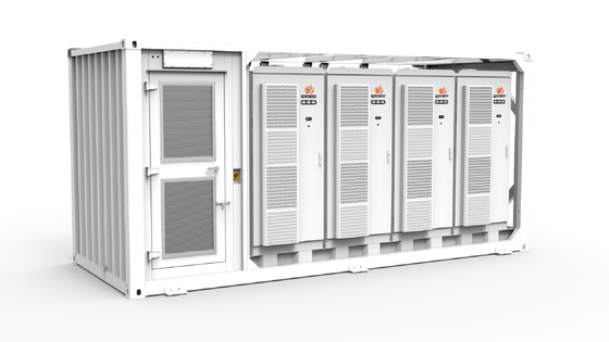 Sistema di accumulo di energia con batterie BESS flessibile in contenitori con monitoraggio remoto